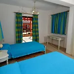 Fedra - 3 Bedrooms - Sleeps 6p Vila