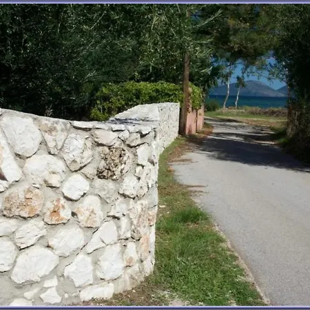 Fedra - 3 Bedrooms - Sleeps 6p Villa