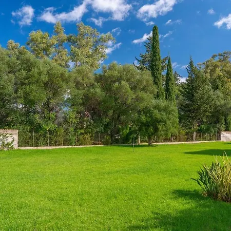 Villa Fedra - 3 Bedrooms - Sleeps 6p *