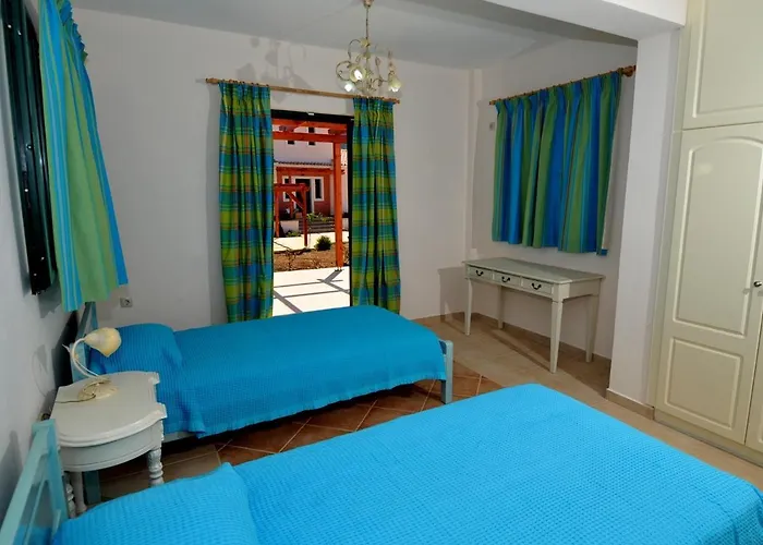 Fedra - 3 Bedrooms - Sleeps 6p Villa