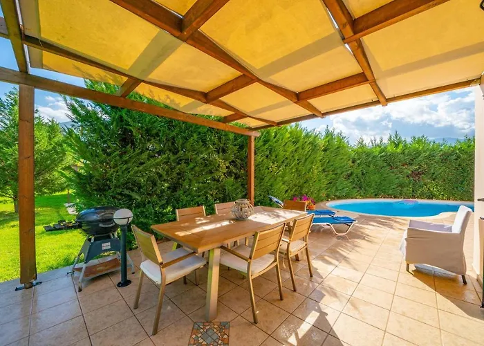 Villa Fedra - 3 Bedrooms - Sleeps 6p *
